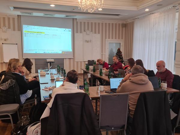 1000010768D WELL 2ND MEETING